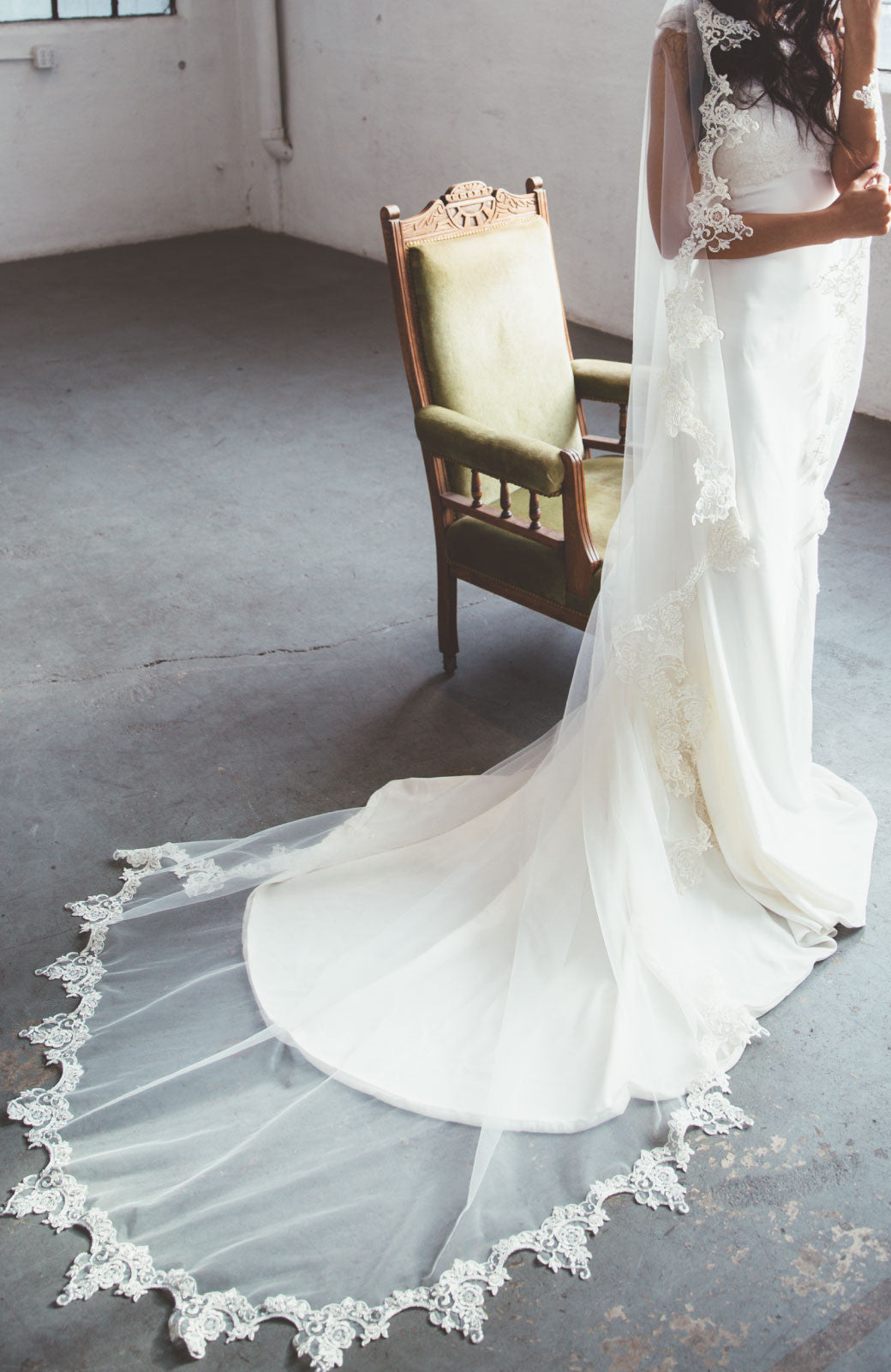 Sample Serafina Lace Bridal Veil - Daphne Newman Design